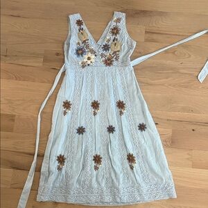 Embroidered Floral Lace Midi Dress